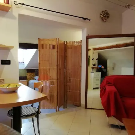 Apartment La Mansarda Di Claudia *